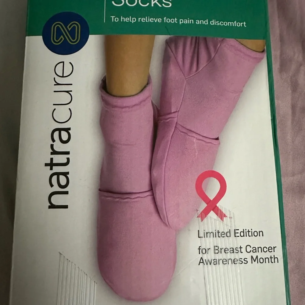 Natracure Cold Therapy Socks L/XL Pink Limited Edition for Breast Cancer NIB